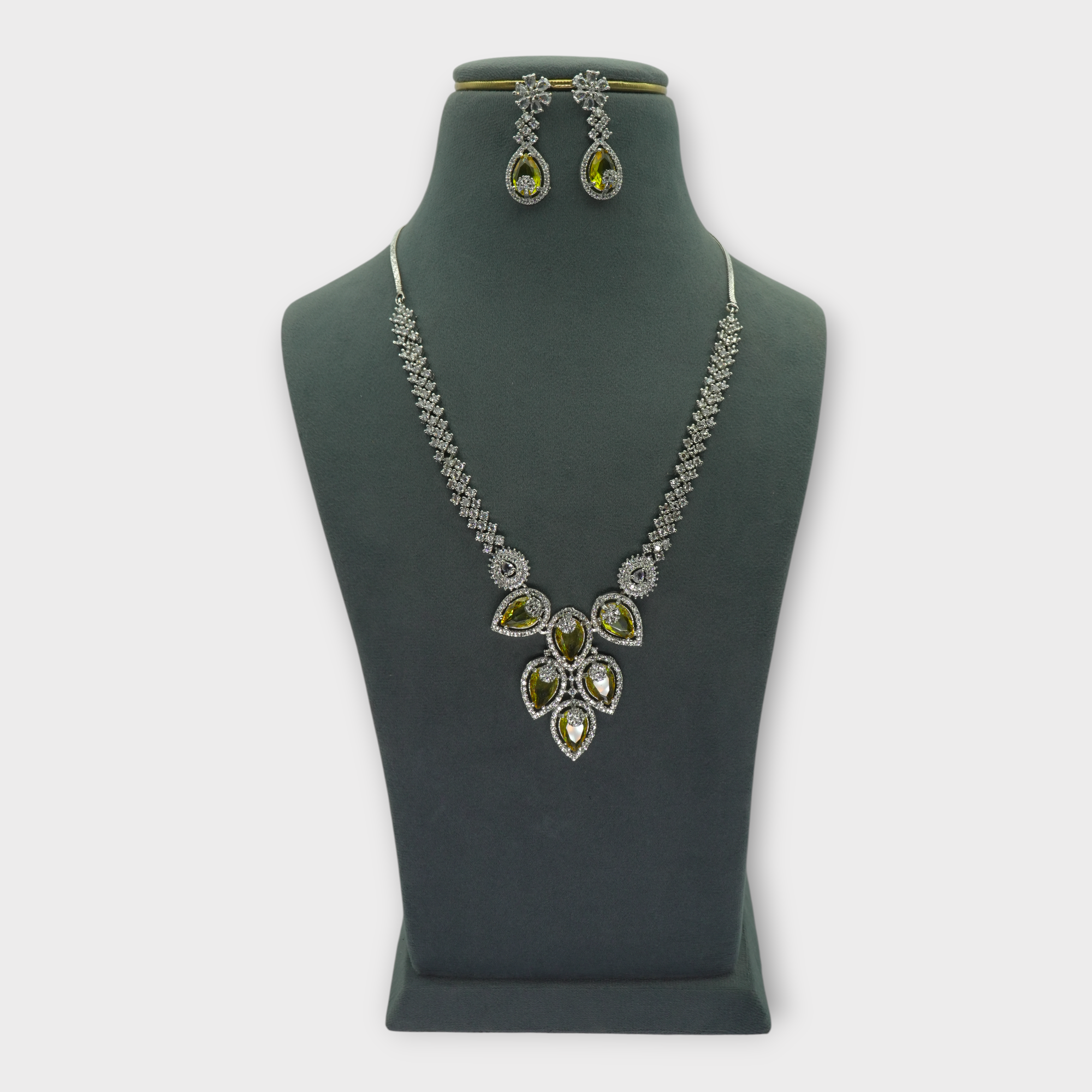 DSC01885 Yellow Stone Silver Cluster Necklace Set - Image 1
