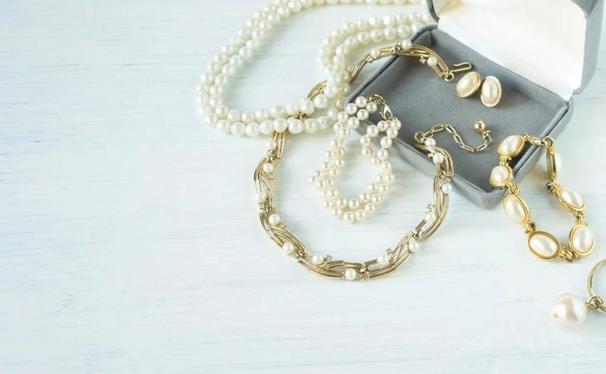 contemporary jewellery